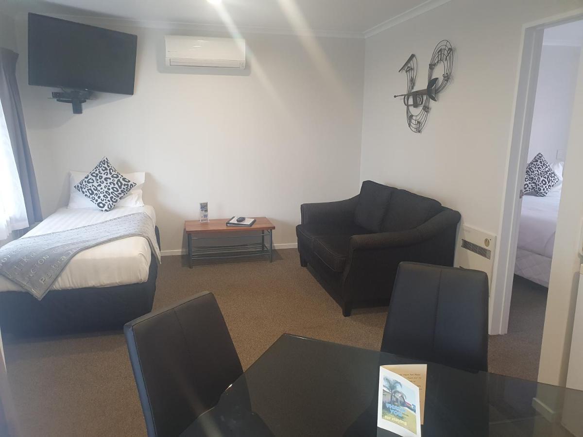 טה אוומוטו Asure Albert Park Motor Lodge מראה חיצוני תמונה