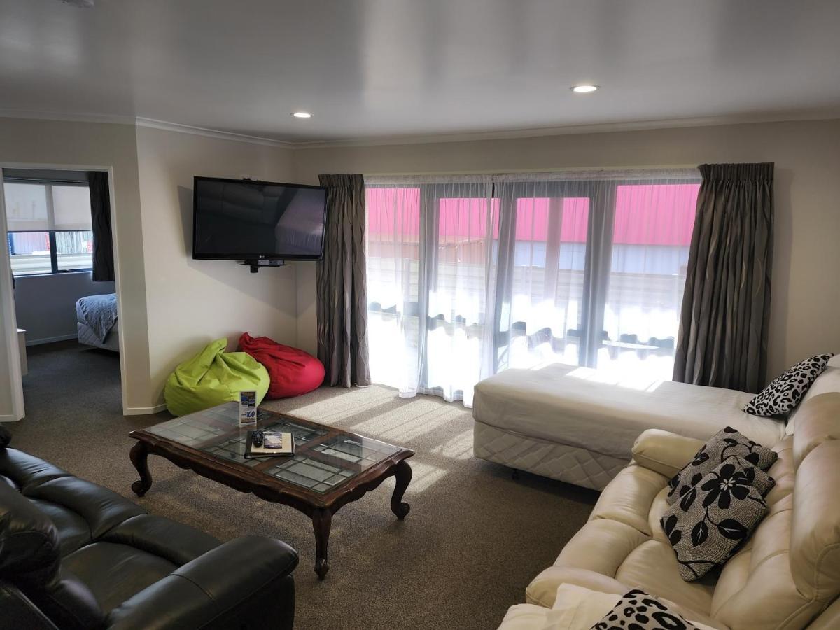 טה אוומוטו Asure Albert Park Motor Lodge מראה חיצוני תמונה