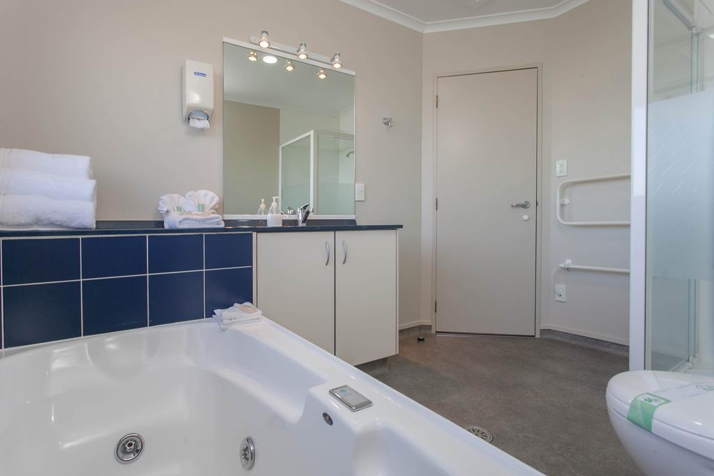 טה אוומוטו Asure Albert Park Motor Lodge מראה חיצוני תמונה